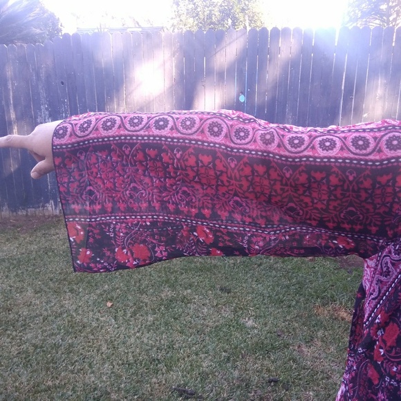 Red and black print boho top - Picture 4 of 5